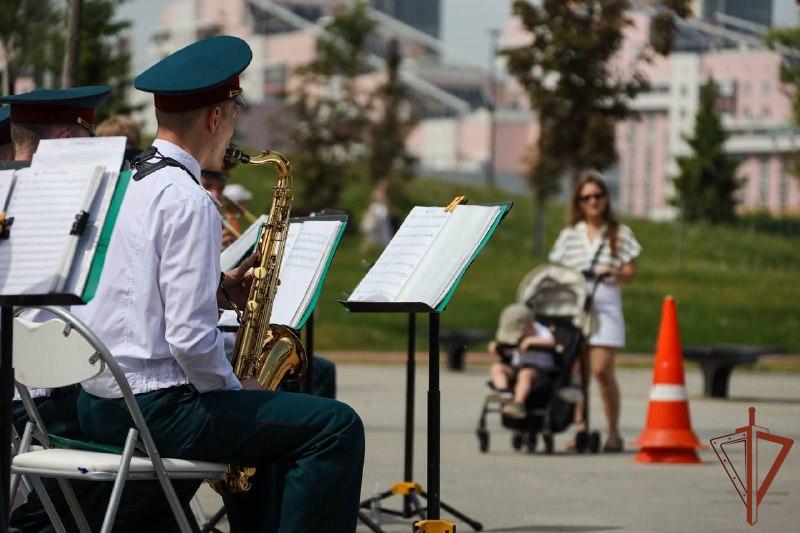 В МЕЖДУНАРОДНЫЙ ДЕНЬ ЗАЩИТЫ ДЕТЕЙ ПО ВСЕЙ СТРАНЕ ПРОХОДЯТ МЕРОПРИЯТИЯ С УЧАСТИЕМ ВОЕННОСЛУЖАЩИХ И СОТРУДНИКОВ РОСГВАРДИИ