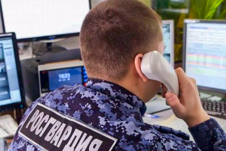 Росгвардейцы по приметам разыскали предполагаемого похитителя ноутбука из сервисного центра