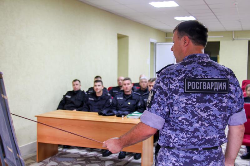 Сотрудники и военнослужащие Росгвардии приступили к летнему периоду обучения в Кемеровской области