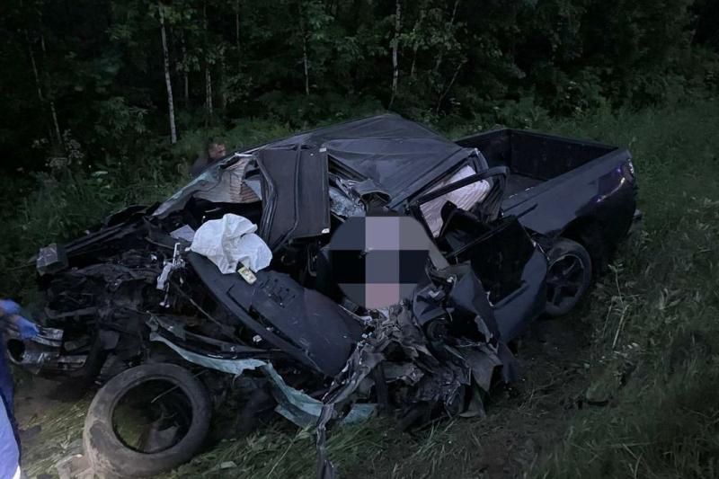 Молодой водитель пикапа погиб в ДТП с грузовиком под Новосибирском
