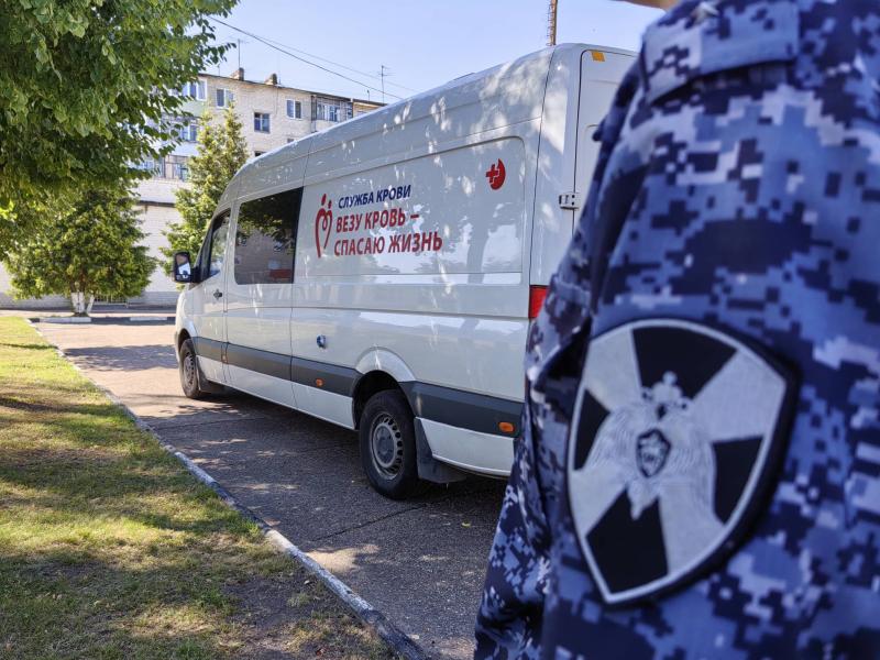 Росгвардейцы приняли участие в безвозмездной сдаче донорской крови в Брянске
