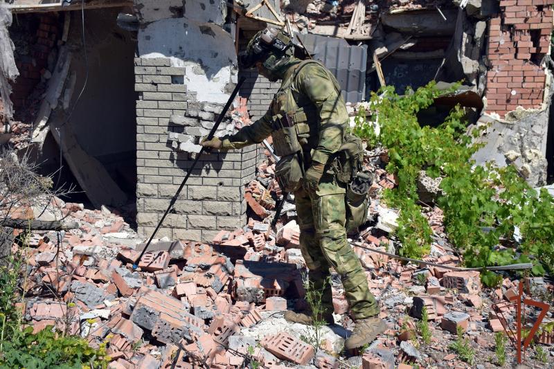 Спецназ Росгвардии совместно с военной контрразведкой обнаружил в ДНР боеприпасы украинских националистов