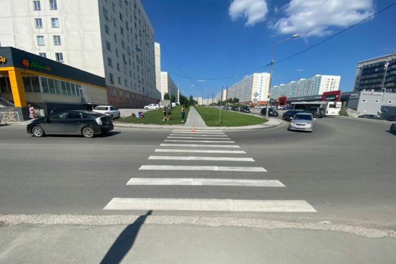Женщина за рулем иномарки сбила 8-летнюю девочку на «зебре» в Новосибирске