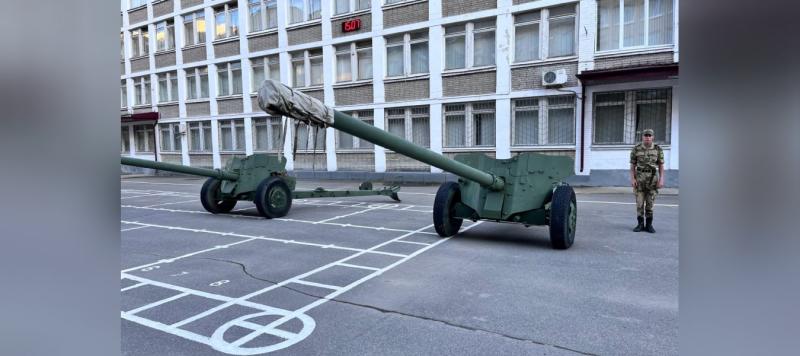 Генерал-полковник Иван Шмелев проверил готовность Санкт-Петербургского военного института Росгвардии к первому набору артиллеристов