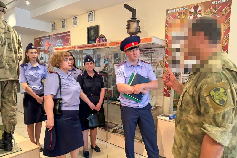Отряд специального назначения «Кузбасс» провел экскурсию для сотрудников Следственного комитета