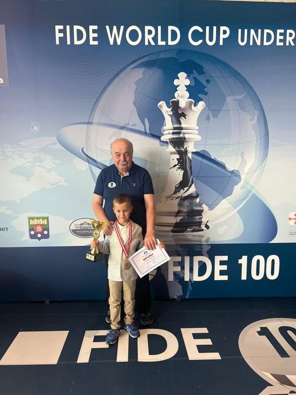 Илья Османов из Видного стал чемпионом Детского Кубка мира по шахматам