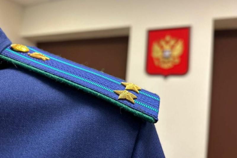 Работодателя оштрафовали за принятого в штат экс-полицейского под Новосибирском