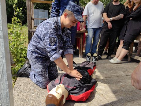 Ульяновские сотрудники Росгвардии освоили навыки оказания помощи на воде