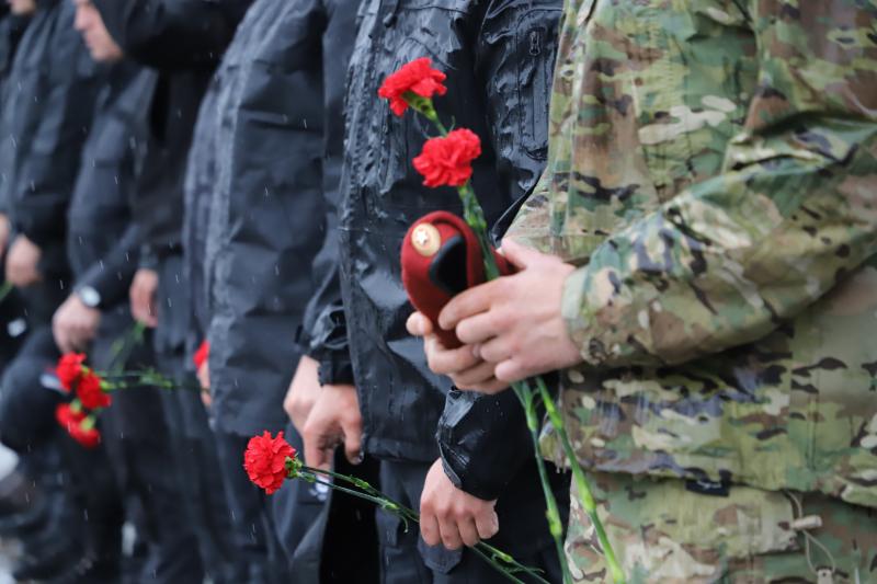 В Росгвардии почтили память офицеров рязанского СОБР, погибших 24 года назад на территории Северного Кавказа