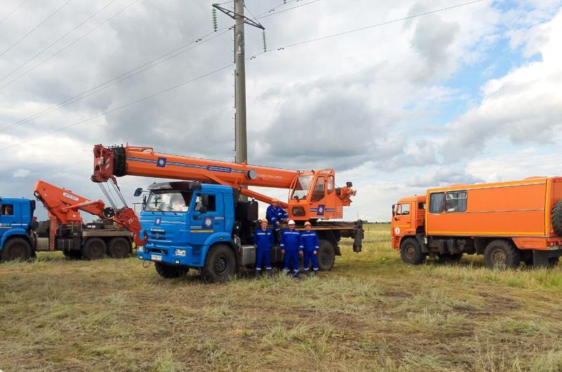 Новосибирские энергетики помогли коллегам восстановить линию 110 кВ в Омской области