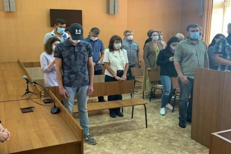 Сбившему насмерть журналиста Антона Лучанского смягчили приговор в Новосибирске
