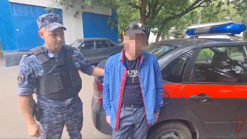 Сотрудники Росгвардии задержали мужчину с наркотиками в Москве