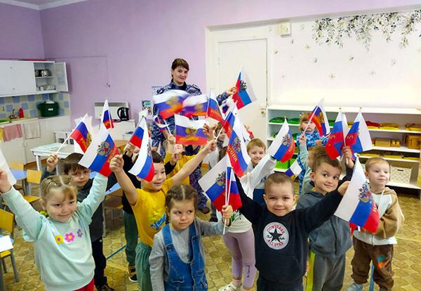 На Южном Урале прошли мероприятия, посвященные Дню Государственного флага Российской Федерации