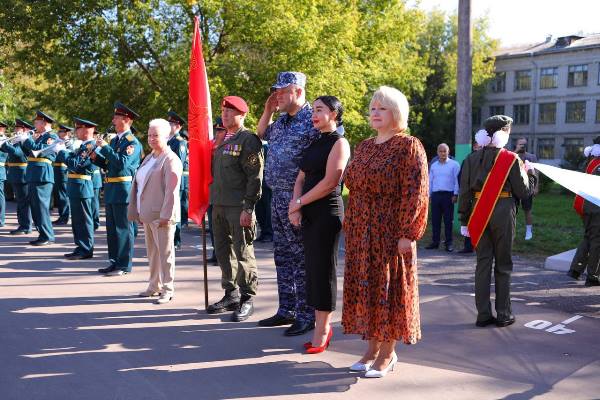 В Нижнем Новгороде офицеры Росгвардии в День знаний открыли новый класс «Гвардейской смены»