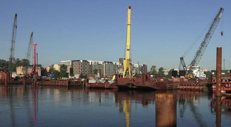 Началось возведение опор разводного пролета Большого Смоленского моста