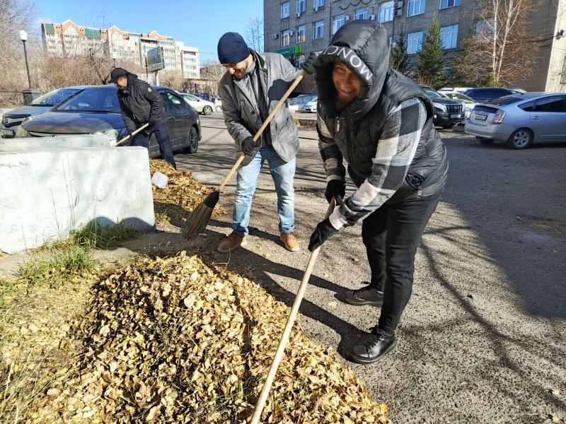 В забайкальском Росреестре провели субботник