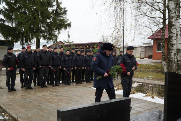 Подмосковные росгвардейцы почтили память сотрудников и военнослужащих, погибших при выполнении служебных обязанностей