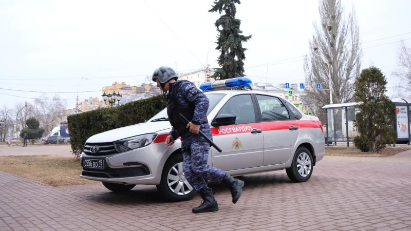 Росгвардейцы в Тамбове задержали девушку, подозреваемую в нанесении ножевого ранения мужчине