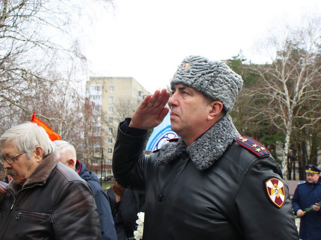 В Ставрополе росгвардейцы приняли участие в митинге, посвященном Дню Героев Отечества