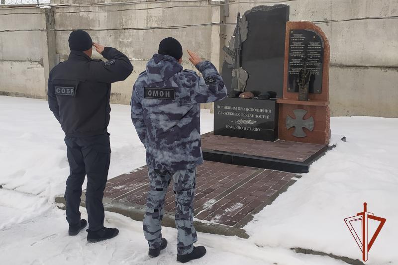 Сотрудники спецназа Росгвардии почтили память боевых товарищей, погибших на Северном Кавказе