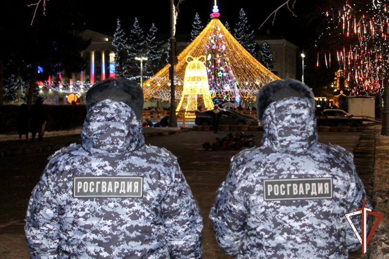 Росгвардия обеспечила безопасность жителей Зауралья в новогоднюю ночь