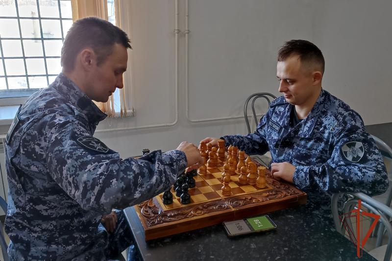 В Республике Алтай состоялся турнир по шахматам среди военнослужащих и сотрудников Росгвардии