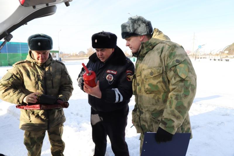 В Югре специалисты военной автомобильной инспекции Росгвардии отмечают профессиональный праздник