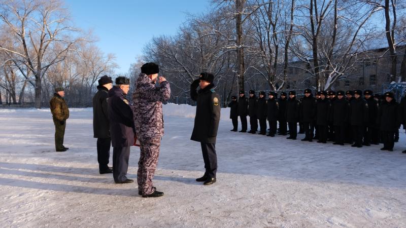 В День кадетов представители Росгвардии наградили отличившихся учащихся ведомственного класса в Тамбове