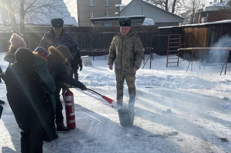 Росгвардейцы провели урок по пожарной безопасности для школьников Иркутской области