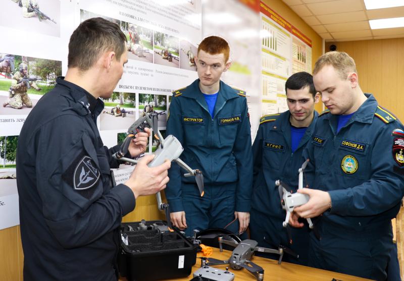 Студенты Йошкар-Олы побывали в гостях у спецподразделения Росгвардии