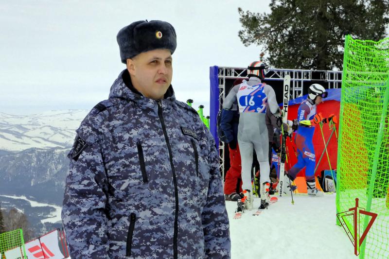 Росгвардия обеспечила безопасность чемпионата России по горнолыжному спорту