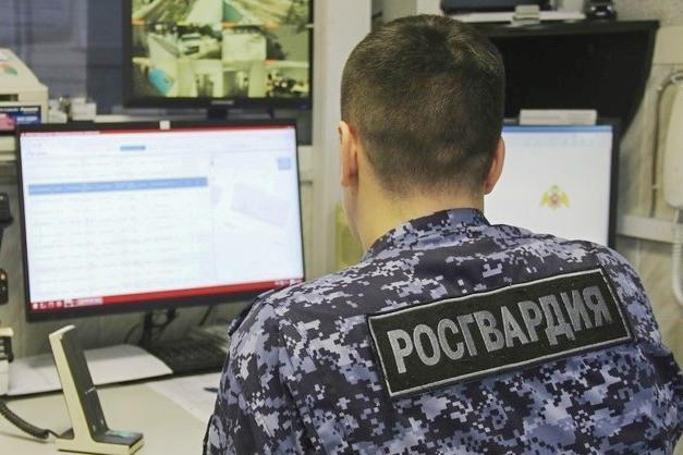 Росгвардейцы задержали кемеровчанку при попытке хищения товара из гипермаркета