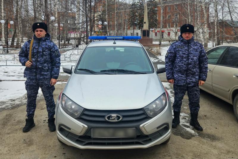 Кузбасские росгвардейцы вернули матери пропавшую шестилетнюю дочь