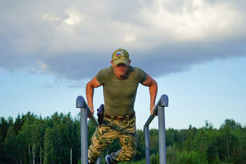 Сотрудники подмосковного главка Росгвардии приняли участие в соревнованиях по преодолению полосы препятствий со стрельбой