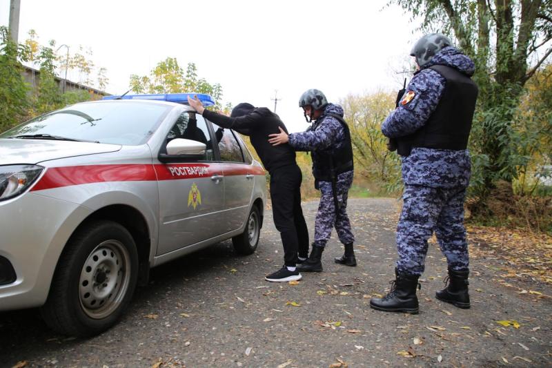 В Саранске сотрудниками Росгвардии по «горячим следам» были задержаны предполагаемые грабители