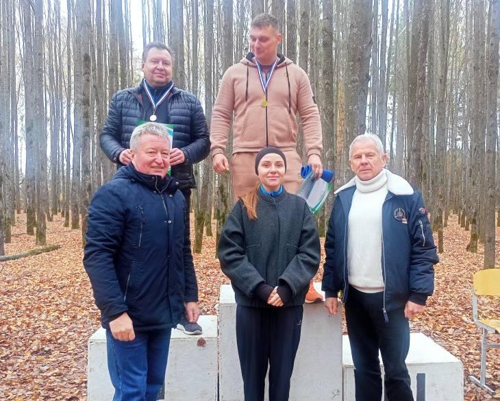В Темникове сотрудник Росгвардии стал первым в легкоатлетическом кроссе среди мужчин по пересеченной местности