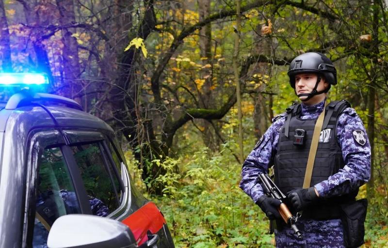 Более 500 единиц оружия и боеприпасов были изъяты из нелегального оборота сотрудниками лицензионно-разрешительной работы столичного главка Росгвардии за прошлую неделю.