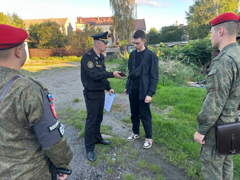 В Гусеве военные следователи продолжают выявлять натурализованных граждан России, самостоятельно не вставших на воинский учет
