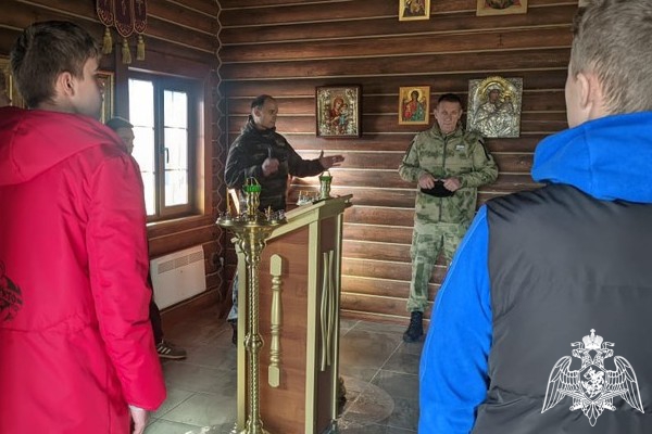 Сотрудники ОМОН «Кривич» Росгвардии провели день открытых дверей