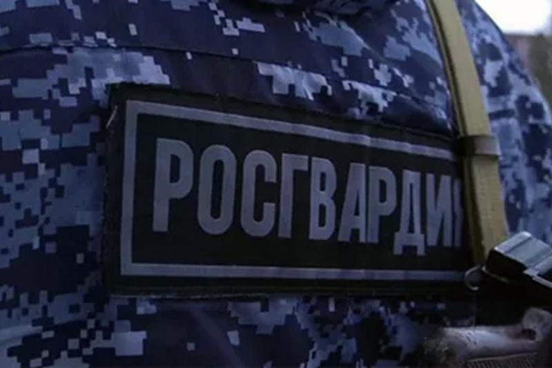 Росгвардейцы задержали злоумышленника, пытавшегося вынести на себе цветной металл с охраняемого объекта