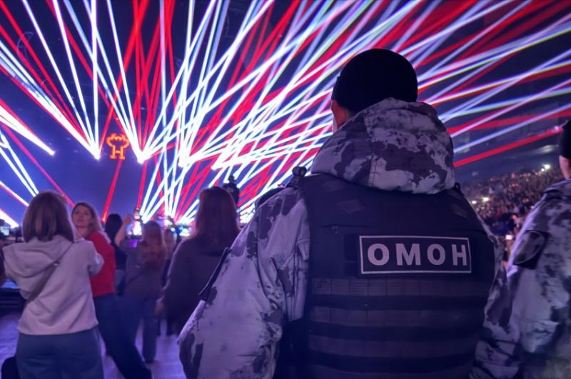 Росгвардейцы обеспечили безопасность концерта популярной музыкальной группы
