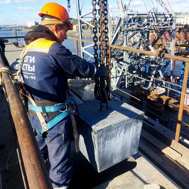 Готовы противовесы разводного пролета Большого Смоленского моста