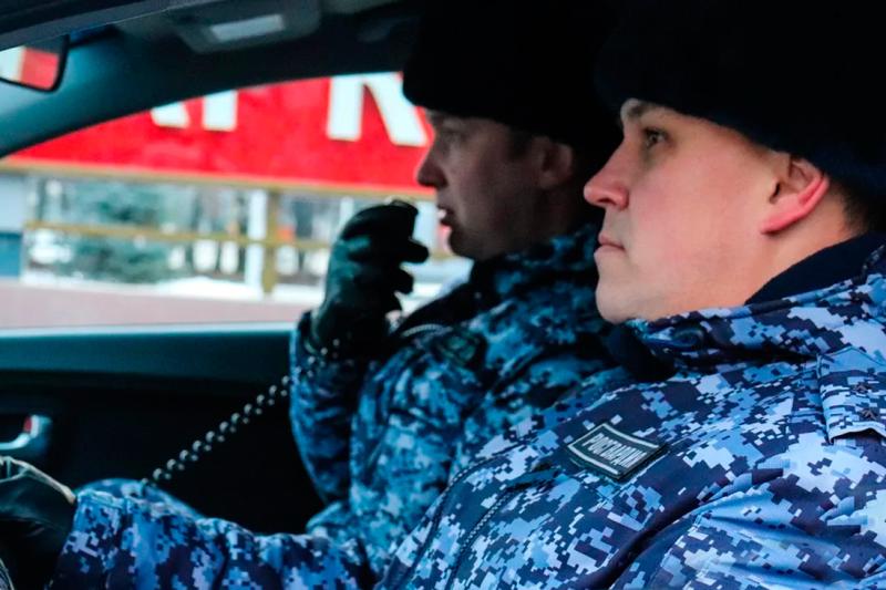 Росгвардейцы задержали похитителя «набора» к застолью