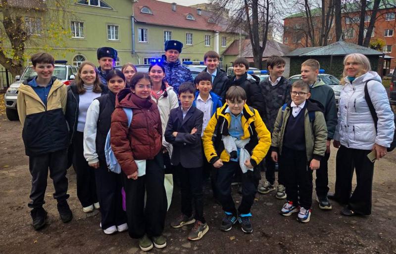 Росгвардейцы провели день открытых дверей в Дмитрове