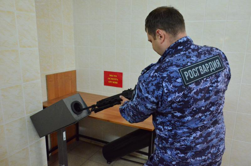 Сотрудники Росгвардии проверили за неделю около 80 владельцев оружия в Тамбовской области