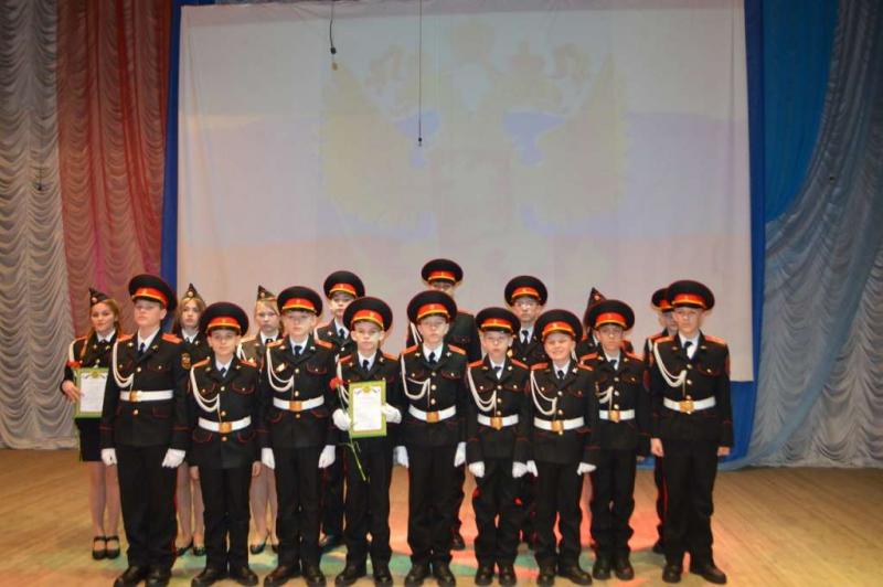 В Новом Осколе состоялся фестиваль - конкурс военно-патриотической песни среди курсантов военно-патриотических клубов