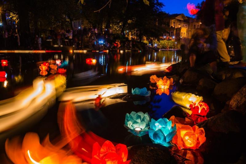 Фестиваль Водных фонариков в Кызыле